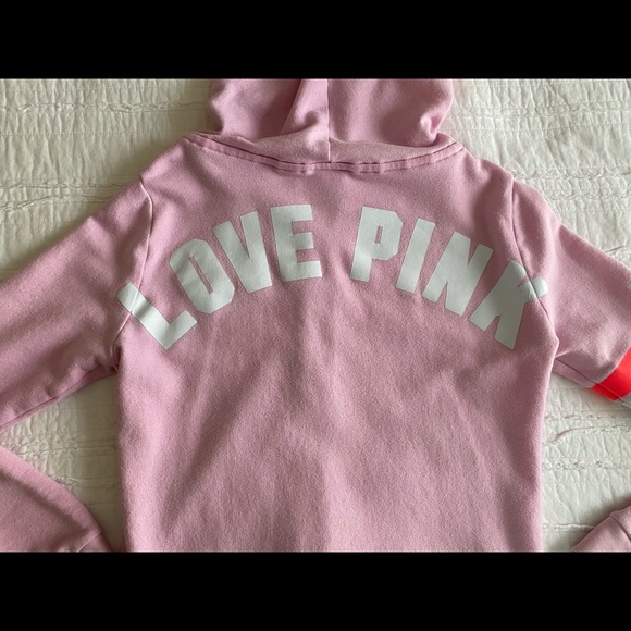 This is a Pink jacket W/  the logo and detailing - Picture 8 of 8